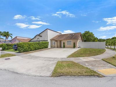 15464 SW 68th Ln, Miami, FL, 33193