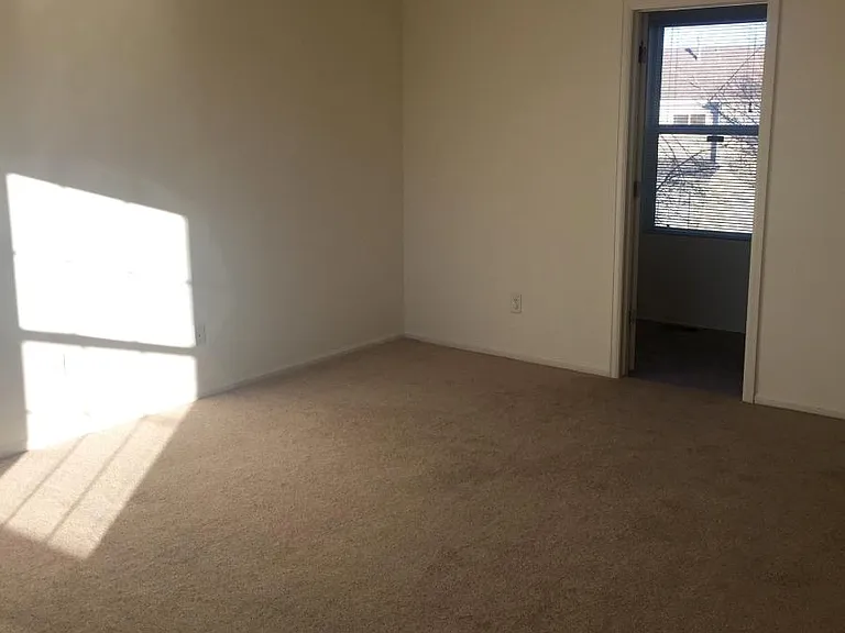 7955 S Kittredge St — Photo 16