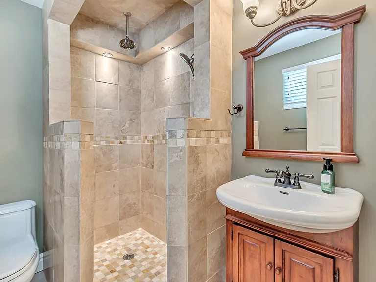 Upstairs Primary Bathroom