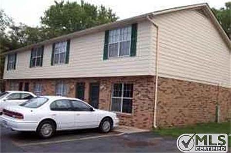 1st image of 134-140 E Northfield Blvd