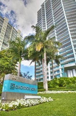 1st image of 2627 Bayshore Dr APT 1101
