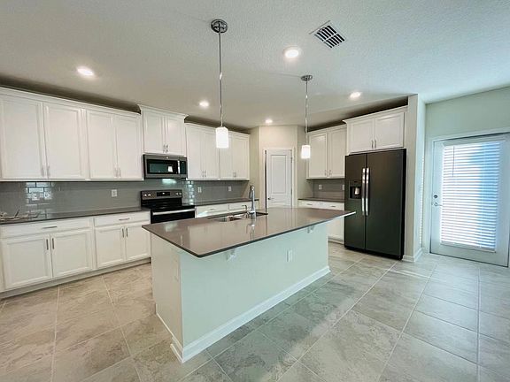 5th image of 2820 Alder Berry Blvd