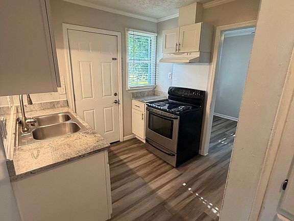 2nd image of 120 Meadowdale Dr