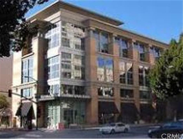 1st image of 840 E Green St Unit 326