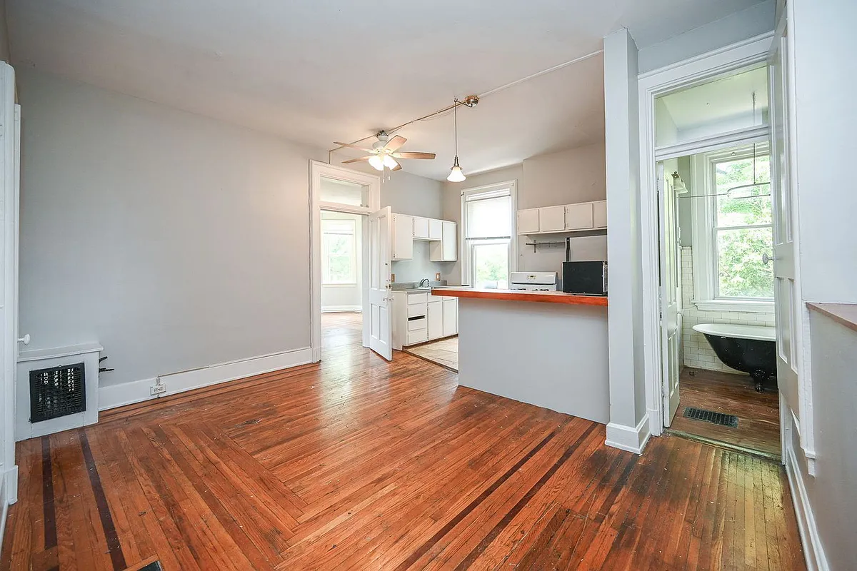 Building Photo - 2431 Ohio Ave #4