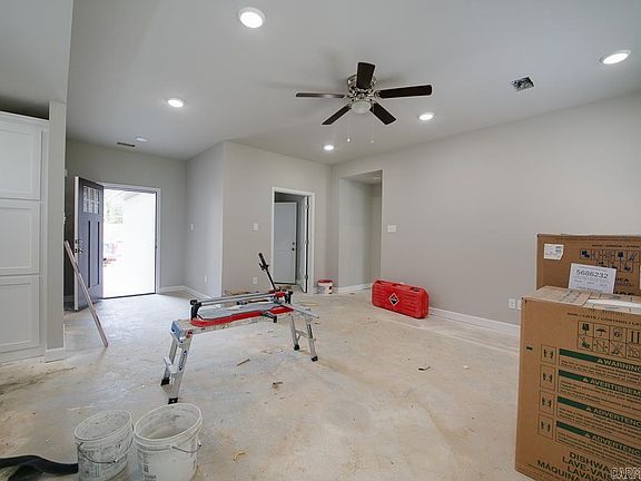 4th image of 52 Birchwood Dr