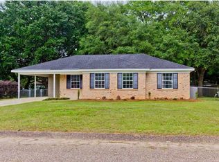 8535 Wynn Dr W, Grand Bay, AL 36541