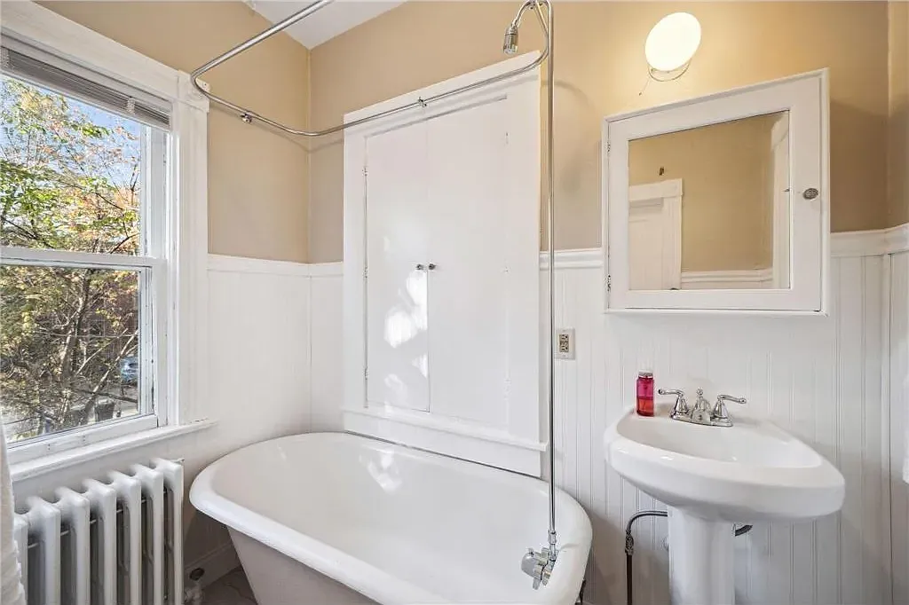 2 bed, 1300 sqft, $1,600 — Photo 3