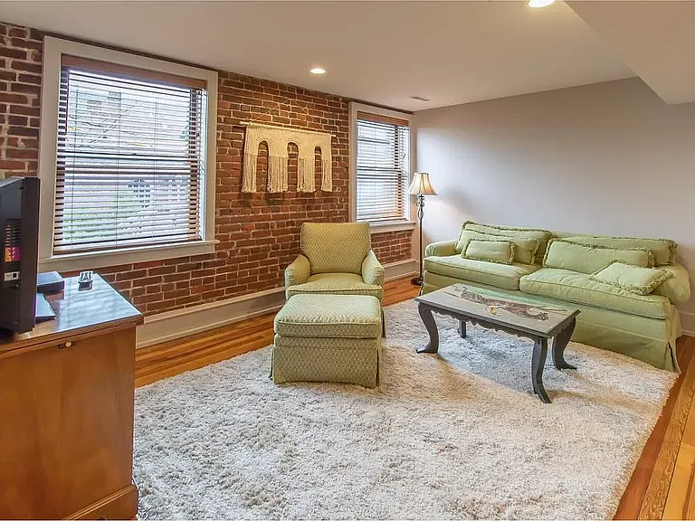 1741 Frankfort Ave #102 — Photo 5