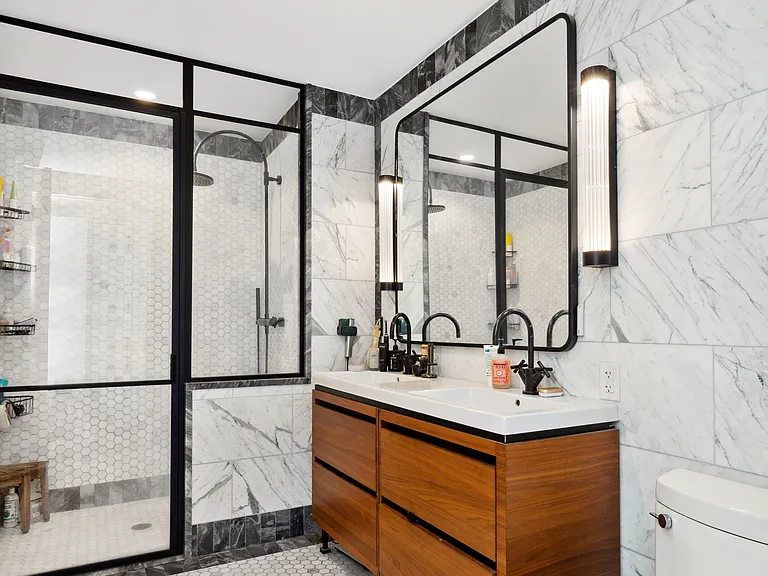 21 India St #37D — Photo 8