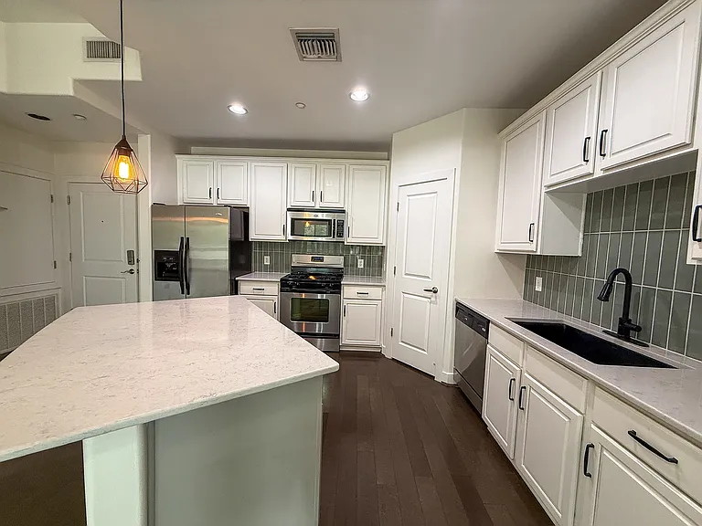 945 E Playa Del Norte Dr #2010 — Photo 6