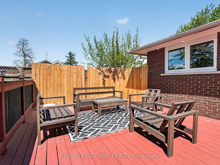 268 Henrietta St — Photo 41