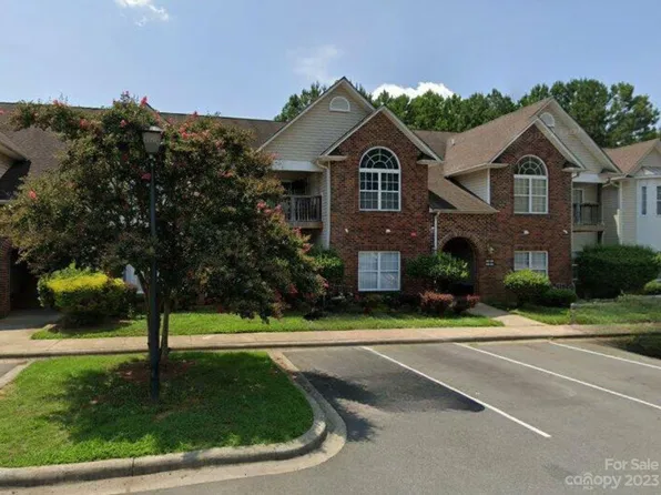 2556 Carya Pond Ln, Charlotte, NC 28212