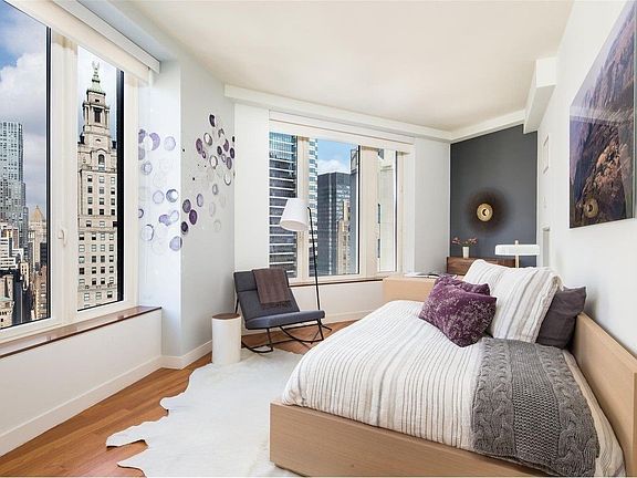 5th image of 15 William St APT 40I
