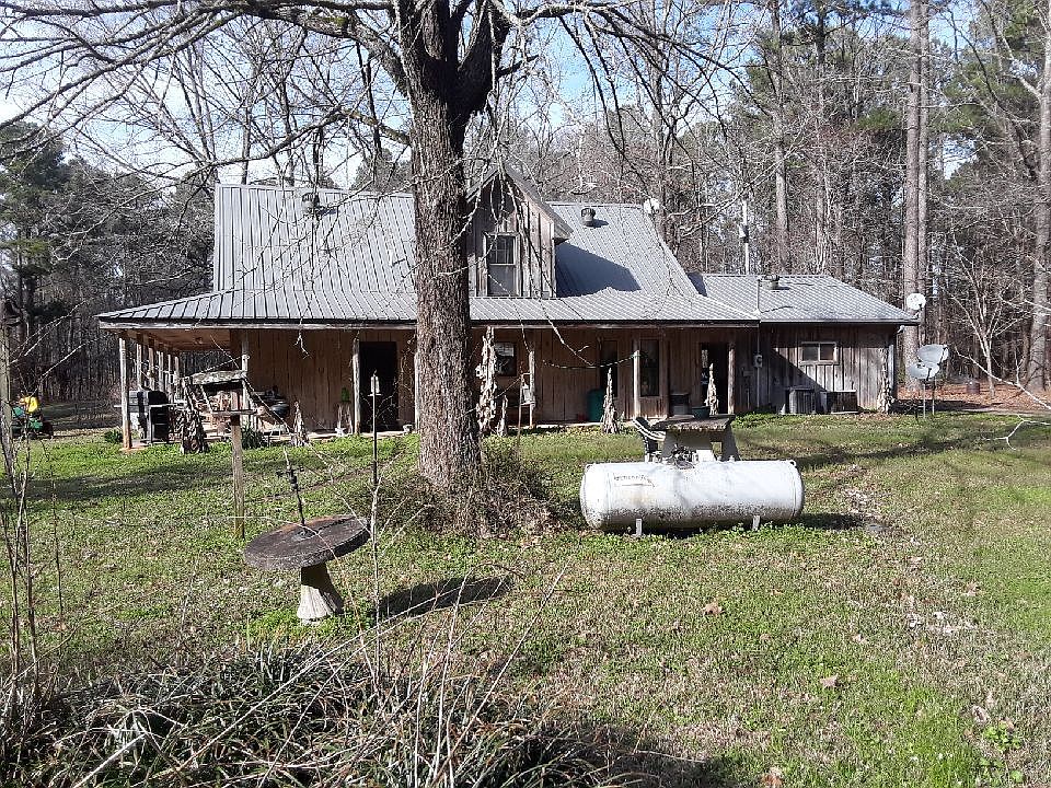 2nd image of 111 Dummy Line Rd