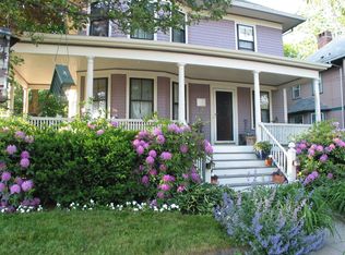 12 Stratford Rd, Cranston, RI 02905