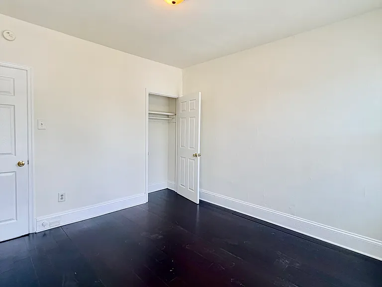 1844 Hart Ln — Photo 9