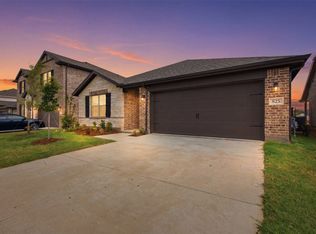 825 Birdie Dr, Little Elm, TX 75068