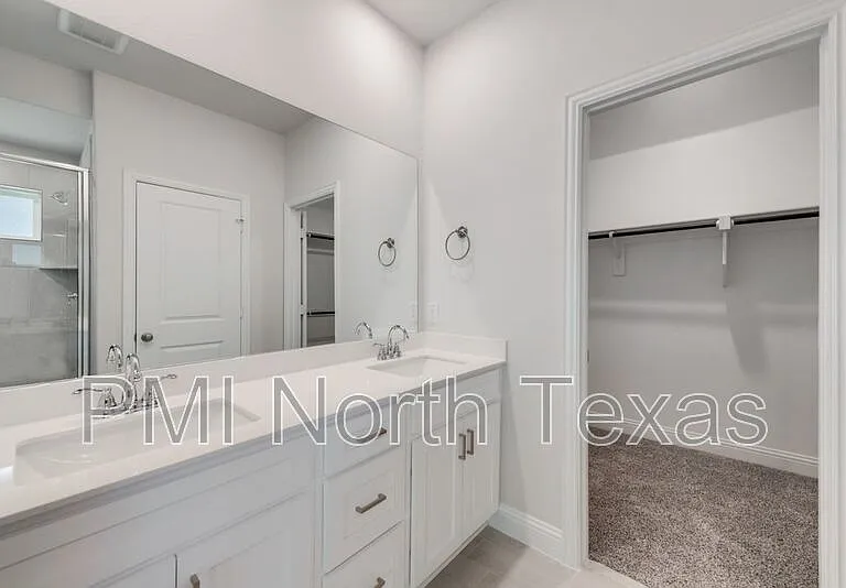 309 Amenduni Ln — Photo 10