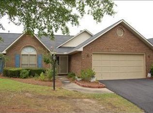 104 Windsor Oaks Ct, Greenwood, SC 29649