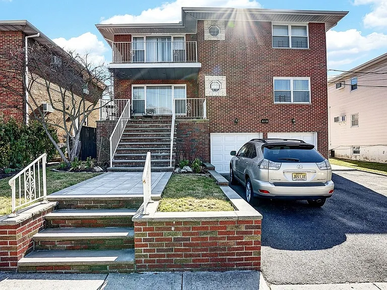 2148 South St — Photo 1