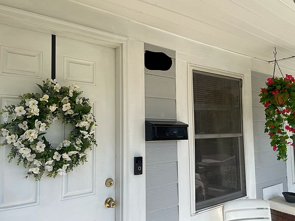 4th image of 619 N Beville Ave