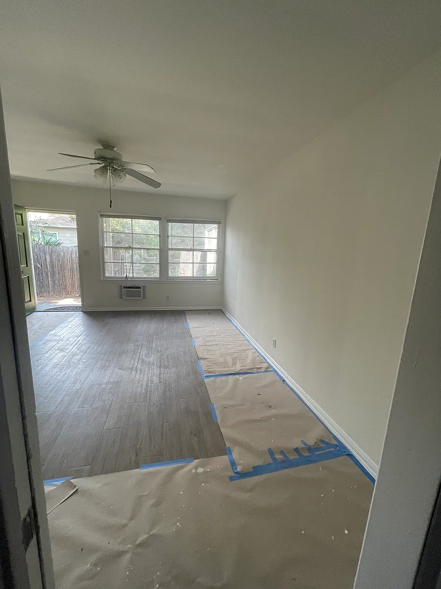 Building Photo - 14315 Burbank Blvd #1/2