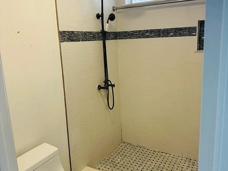 4238 La Rica Ave #B — Photo 9