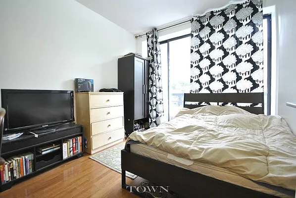 Rented by Town Residential | media 16