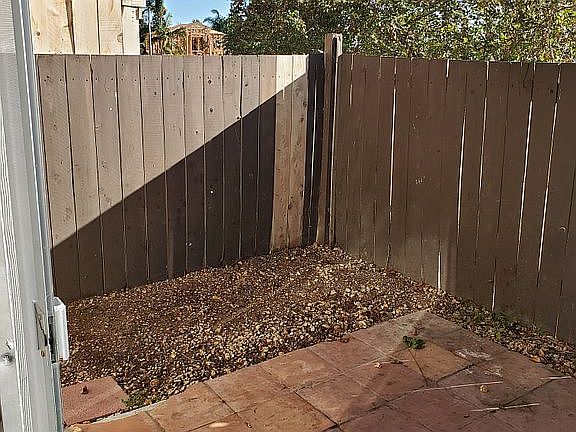 5th image of 1823 Eastwood Ln