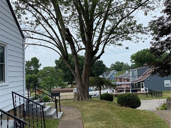 4th image of 1805 26th St