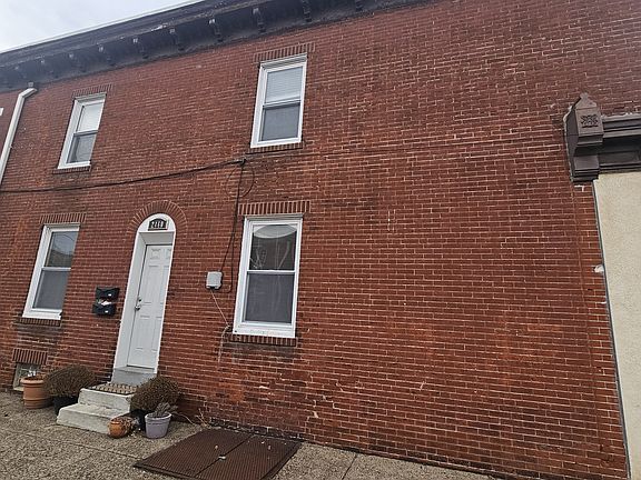 2nd image of 2460 Memphis St #1