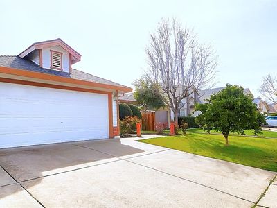 8450 Yermo Way, Sacramento, CA, 95828