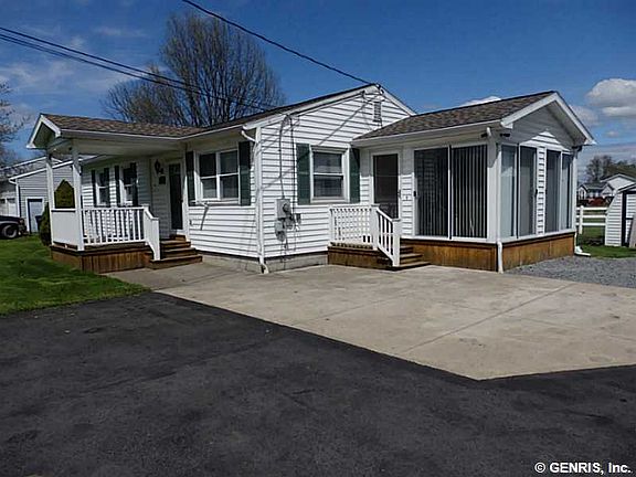 2nd image of 213 Ovid St