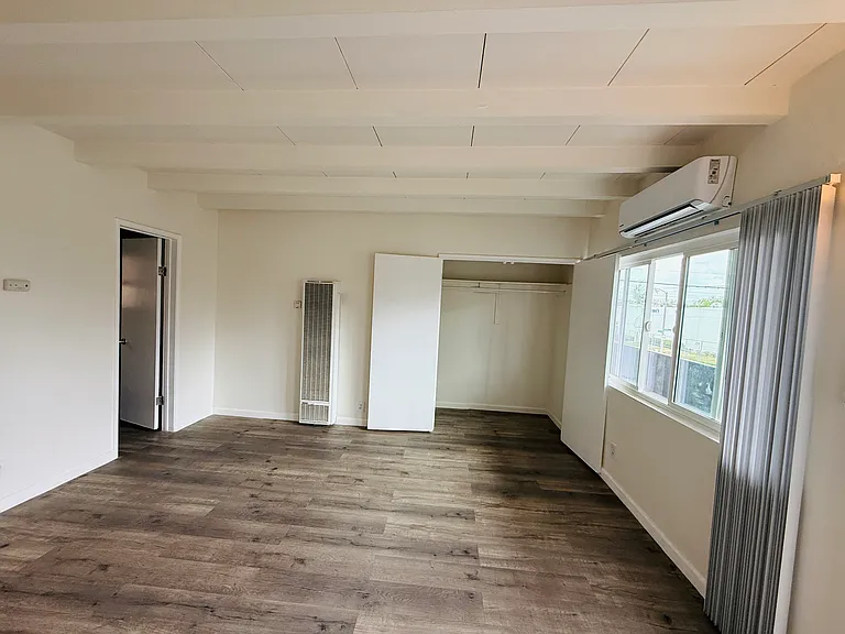 728 E Walnut St #7 — Photo 14