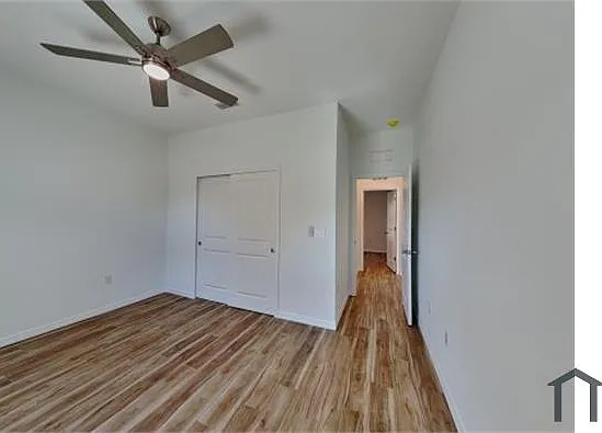 20241 Lorette Ave — Photo 9