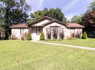 529 Pollard Rd, Clarksville, TN 37042