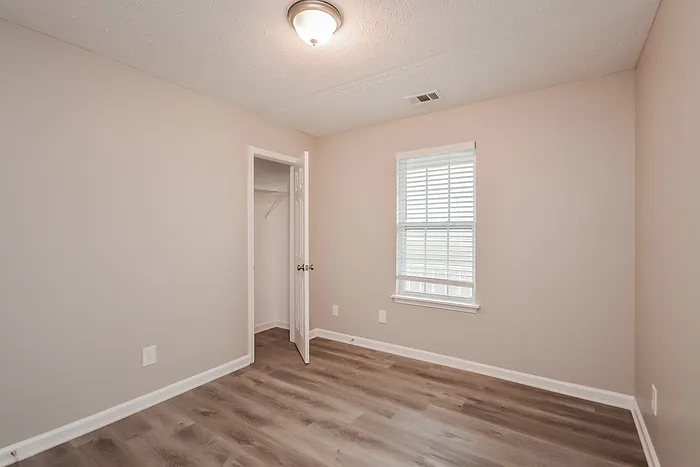145 Hunters Ridge Dr — Photo 9