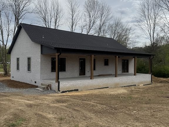 3rd image of 1103 Sycamore Valley Rd