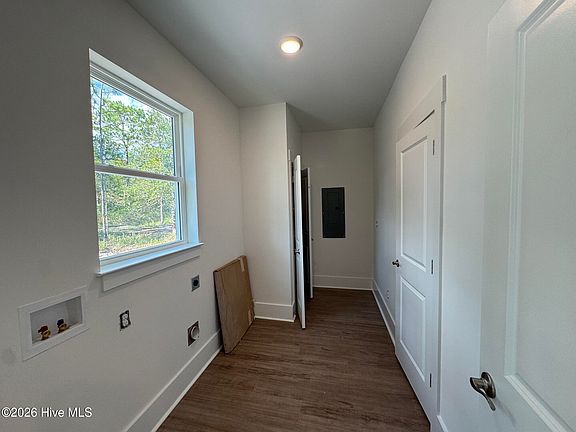 5th image of 535 Woodhaven Road