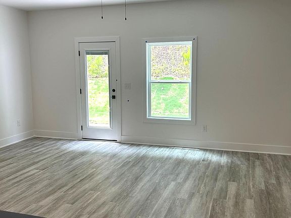 3rd image of 634 Farcroft Trl Lot 123