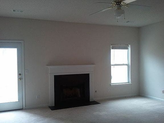 3rd image of 4289 Persian Ct