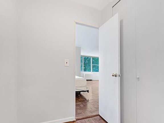 5th image of 207 E 74th St APT 4K