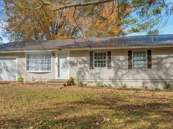 1952 Sanders Ave NE, Fort Payne, AL 35967