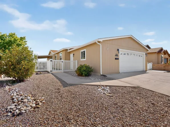 303 Sunrise Bluffs Dr, Belen, NM 87002