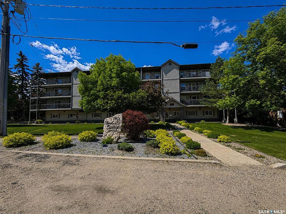1st image of UNIT 202-1901 1 1/2 AVENUE W