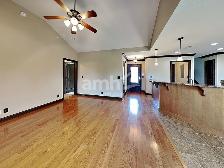 1115 Abner Dr — Photo 6