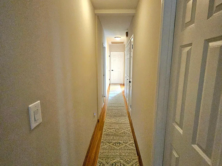 906 N Parish Pl — Photo 11