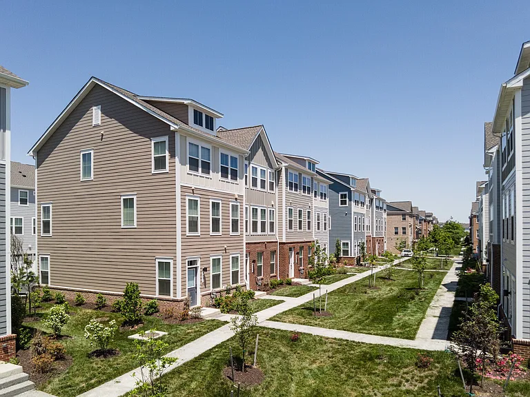 Collection at Scotland Heights — Photo 8