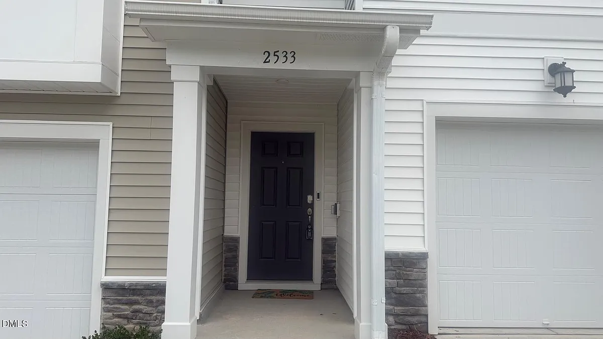 Photo 1 of 7 - 2533 Chert Ln - Raleigh, NC Primary Photo - 2533 Chert Ln